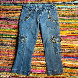 Vintage Y2K One Tuff Babe Medium Wash Cargo Capri Jeans – Size 7/8